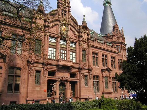 30 Most Beautiful College Campuses In Europe Best Reviews Germany S Heidelberg University Is One Of Just 23 Insutions To Be Featured In Guillaume De Laubier And Jean Serroy 2017 Book The Most Beautiful
